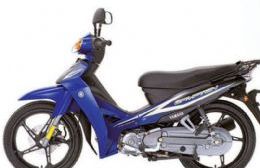 Roban moto de la puerta del Club 4 de Octubre