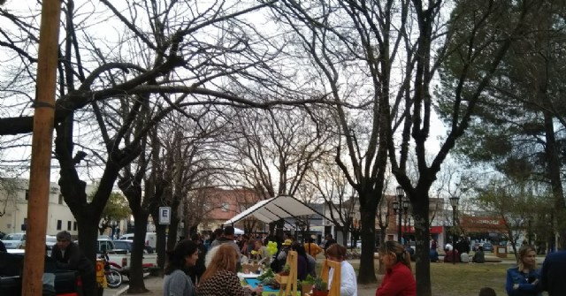 El Mercadito y FeriArte vuelven a la Plaza San Martín