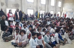 Malvinas: acto conjunto entre la Secundaria 3 y la Primaria 15