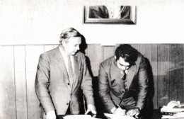 El doctor Rubén Puerta y el intendente Alfredo Olego.