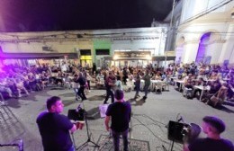 Concurrida Varieté de Cumbia