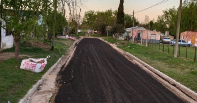 Arreglan calles de barrio La Loma