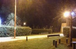 El Municipio comenzó a reforzar la iluminación del Paseo de la Ribera