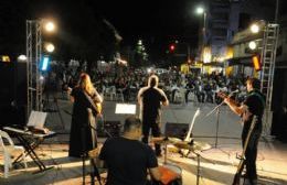 Primera edición del año de El Mercadito y Feriarte, con tango y folklore