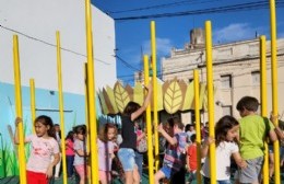 Los chicos volvieron a disfrutar de la renovada Plazoleta Remedios de Escalada