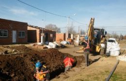 Se está completando la red de agua en Villa Corina