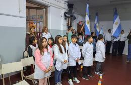Emotivo acto en Rafael Obligado por el Día de la Bandera