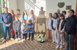 Emotivo acto por el Día del Maestro