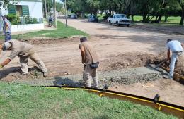 Avances en la construcción de cordón cuneta en Barrio Nehuenche