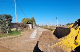 Continúa la obra de cordón cuneta en Barrio España