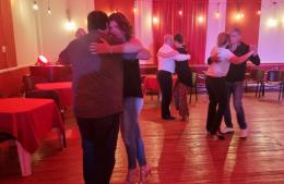 Noche de práctica milonguera en el Centro Cultural Sabato