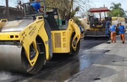 Obra de asfalto en la ciudad: Bouvier estuvo en Barrio España