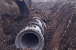 Mantenimiento de caminos rurales con recambio de tuberías de desagües