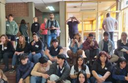 Bouvier participó del acto de apertura de una importante Muestra en la Escuela Técnica