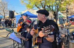 Rojas disfrutó de una nueva jornada de Feria en la Plaza San Martín