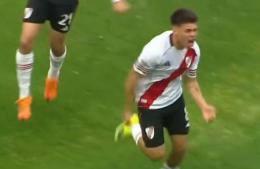 El gol de Espíndola no le alcanzó a la reserva de River