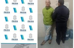 Robo en un comercio: aprehendieron a un hombre y recuperaron bebidas