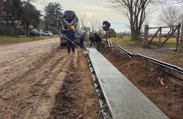 Ya se realizaron los primeros metros de cordón cuneta en Avenida Pellegrini