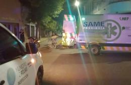 Chocan un automóvil y una moto